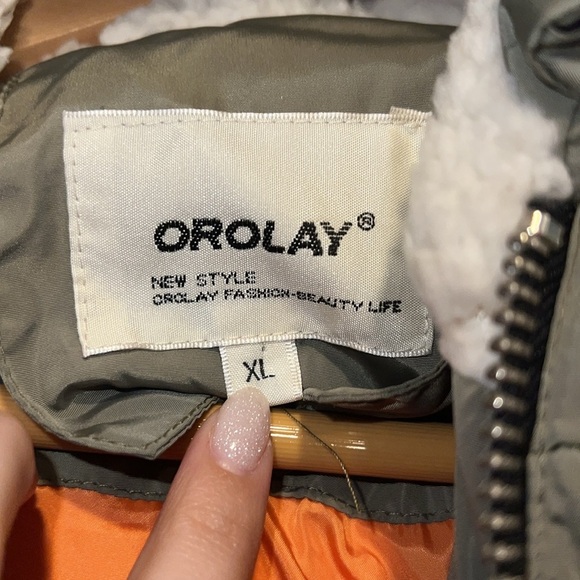 NWT The Viral Orolay Universe Classics Women’s Down Jacket in Olive and Orange - Picture 8 of 12